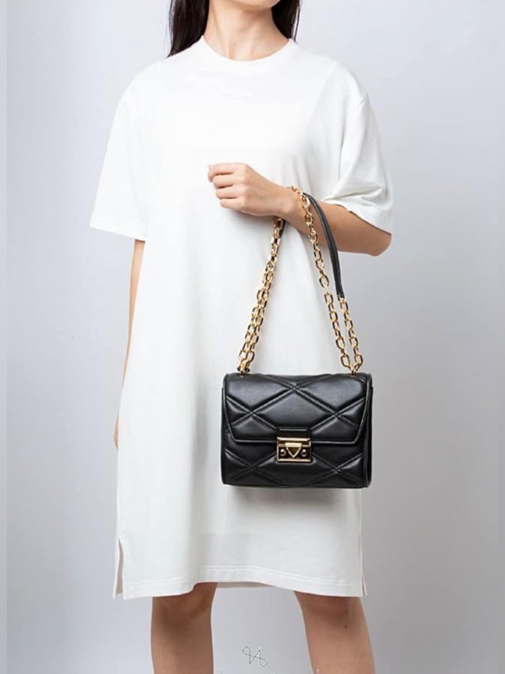 SOLD❌ Michael Kors Serena Medium Flap Shoulder Bag - Picture 2 of 13